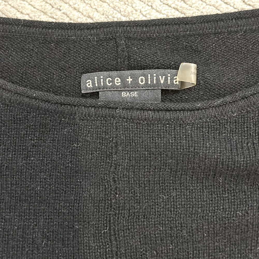 Alice & Olivia Base Black Cashmere Sweater oversized, fitted ribbed sleeves XS